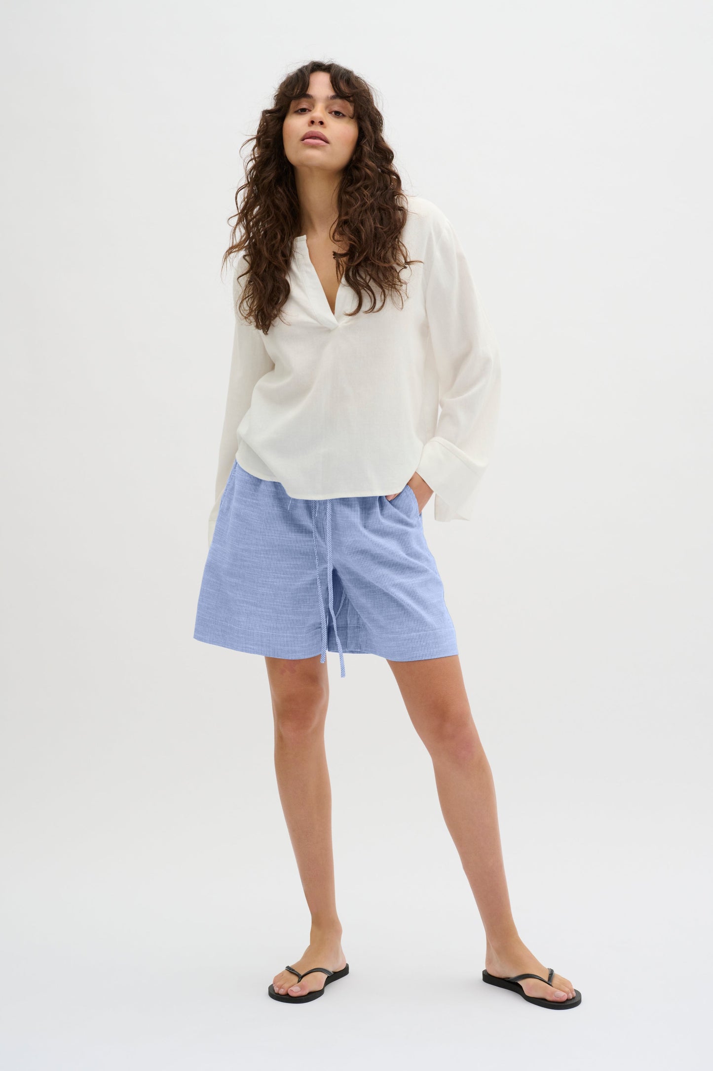 My Essential Wardrobe - Shorts - Delft Blue Striped - Skye