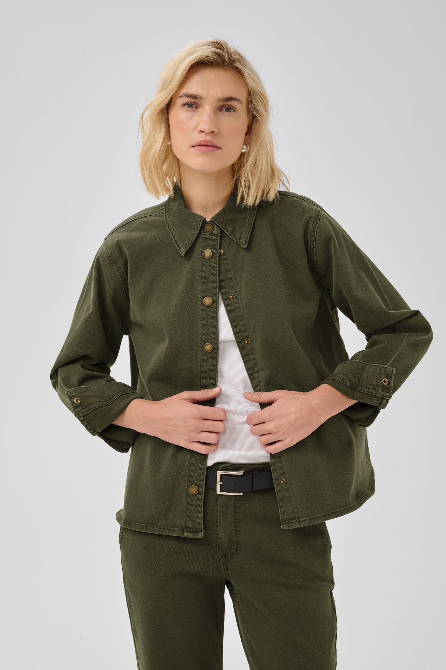 My Essential Wardrobe - Skjorte - Olive Night - Linn Sofia 149