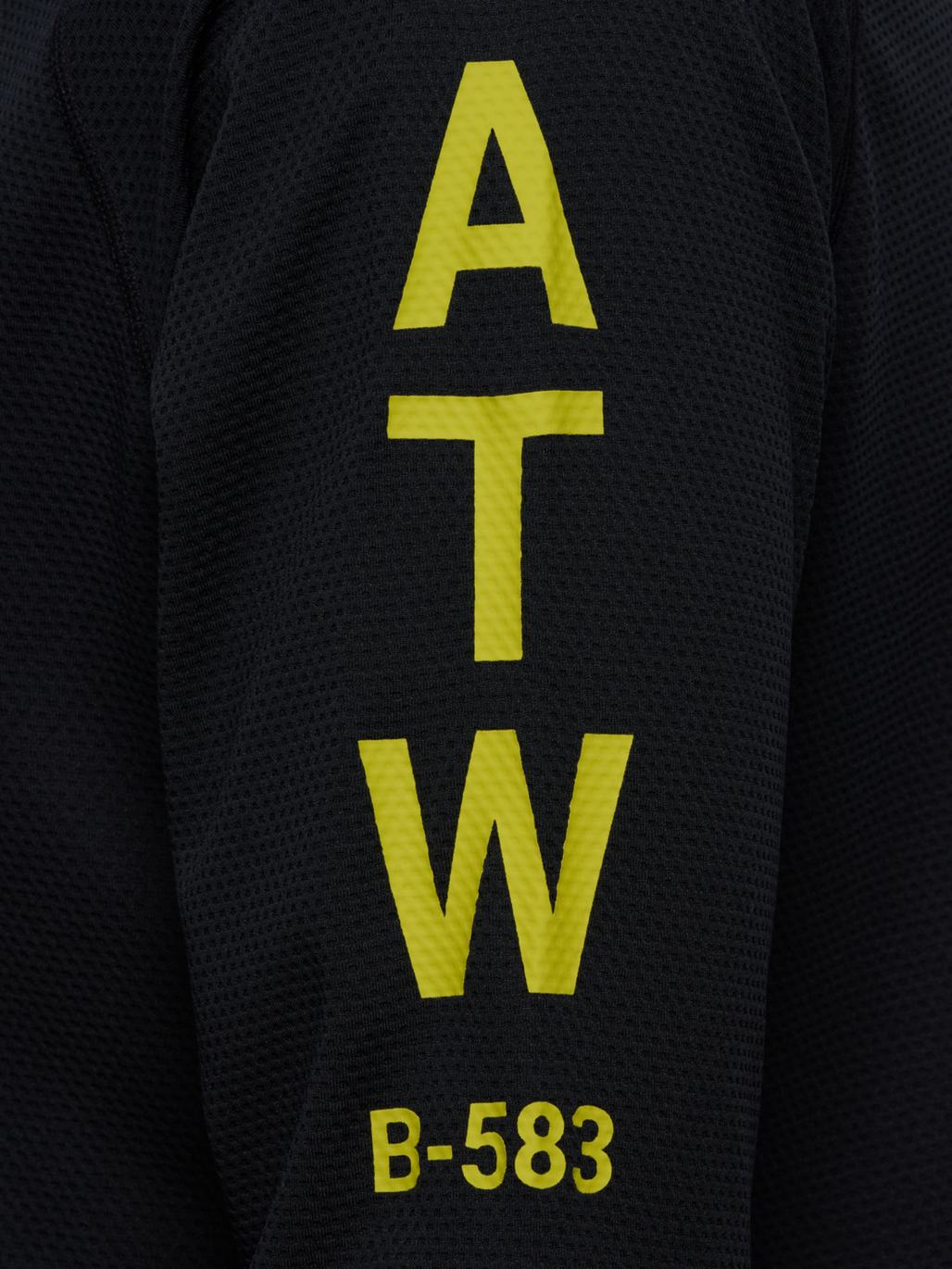 HALO - Trøje - Black - Sorona Half Zip - Stilkompagniet.dk