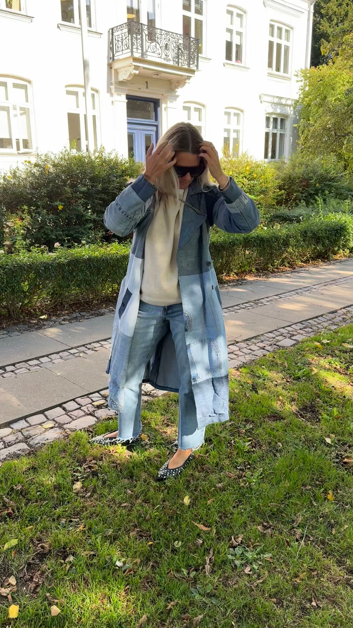 Andcopenhagen - Oversize Cashmerebluse råhvid - 100% cashmere strik - Eleni - Stilkompagniet.dk