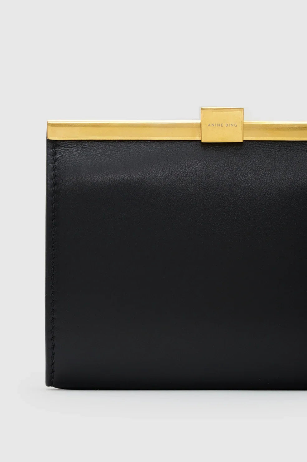 Anine Wallet fra ANINE BING er en elegant og tidløs læderpung