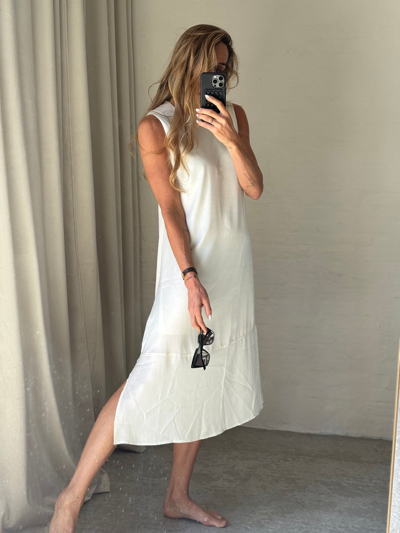 The Collection - Kjole - White - Viola