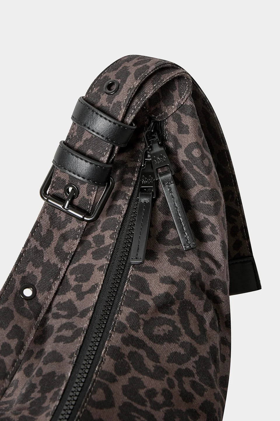 Lala Berlin - Skuldertaske - Chocolate Brown Leo - Gili