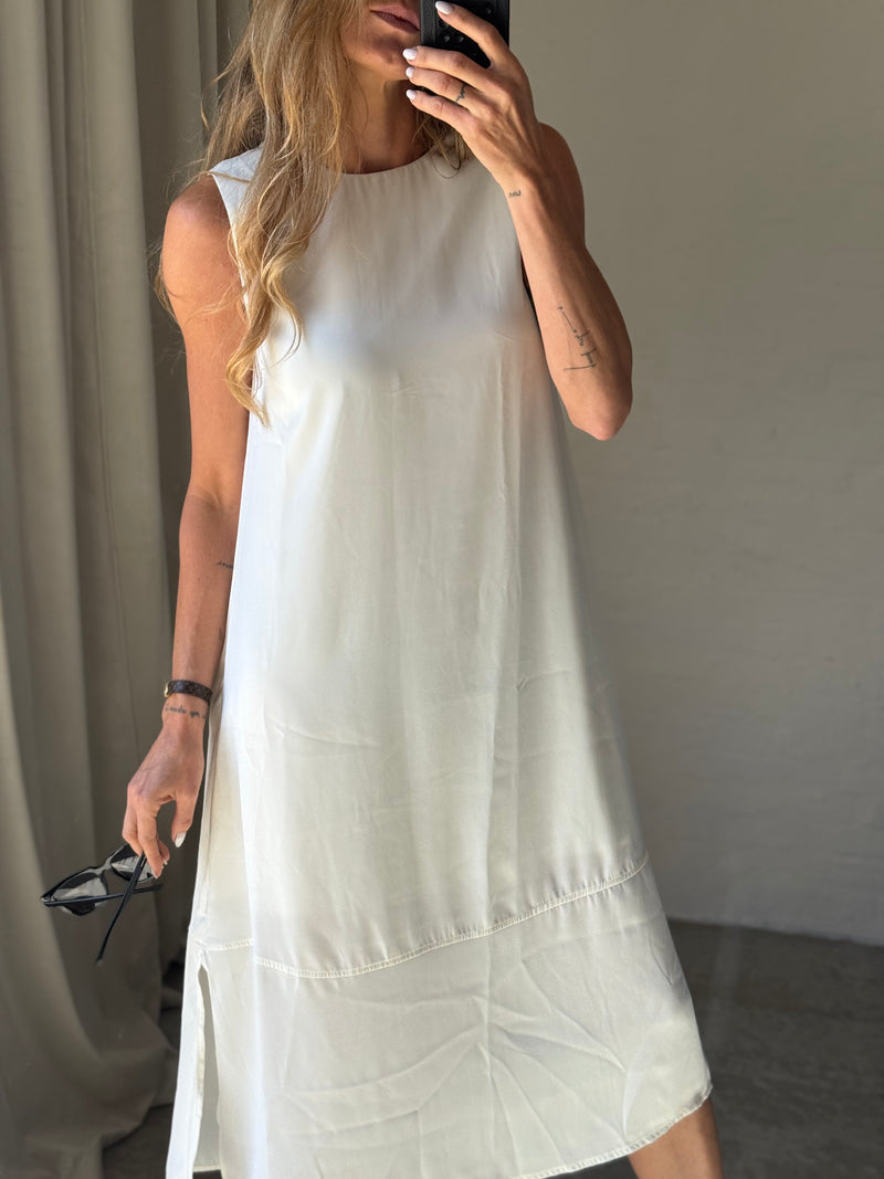 The Collection - Kjole - White - Viola