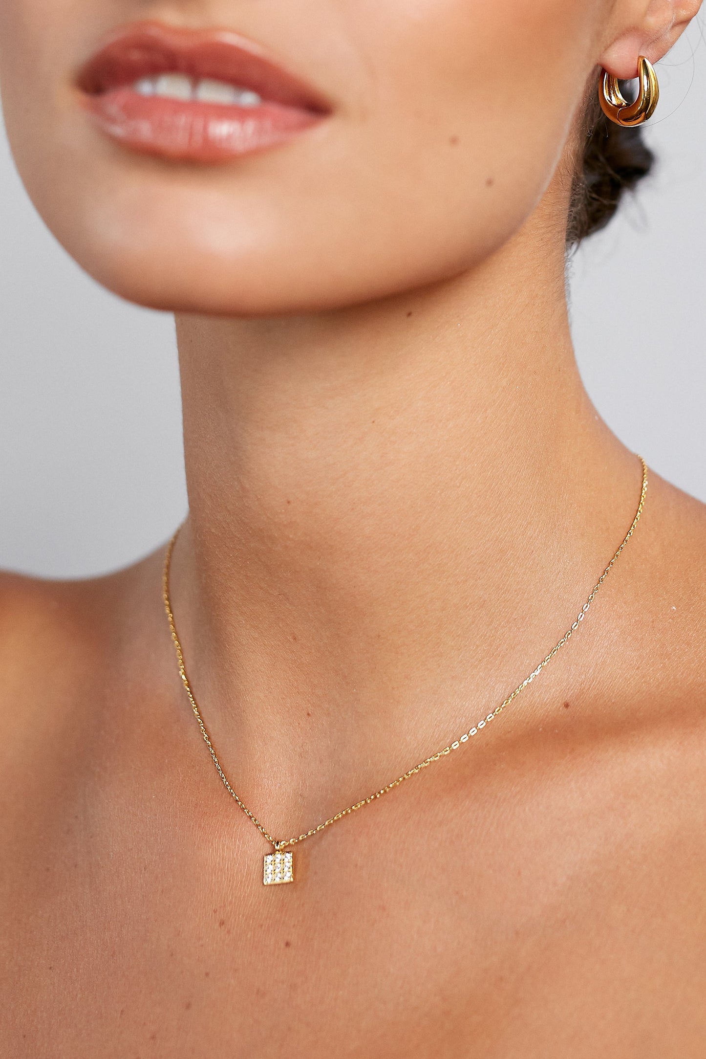 Anni Lu - Øreringe - Guld - Golden Curve Hoops Petit