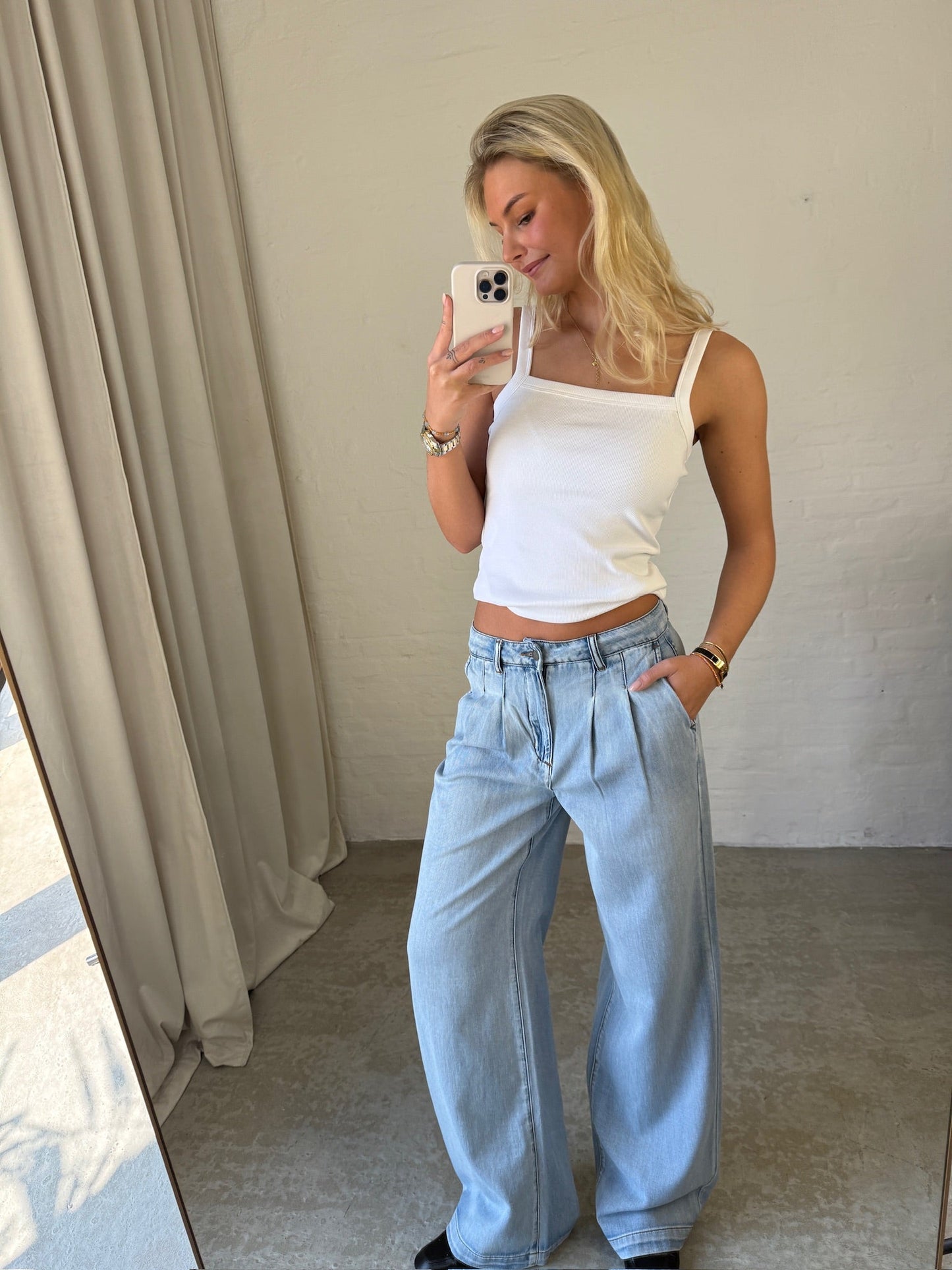 My Essential Wardrobe - Jeans - Light Blue - Zito