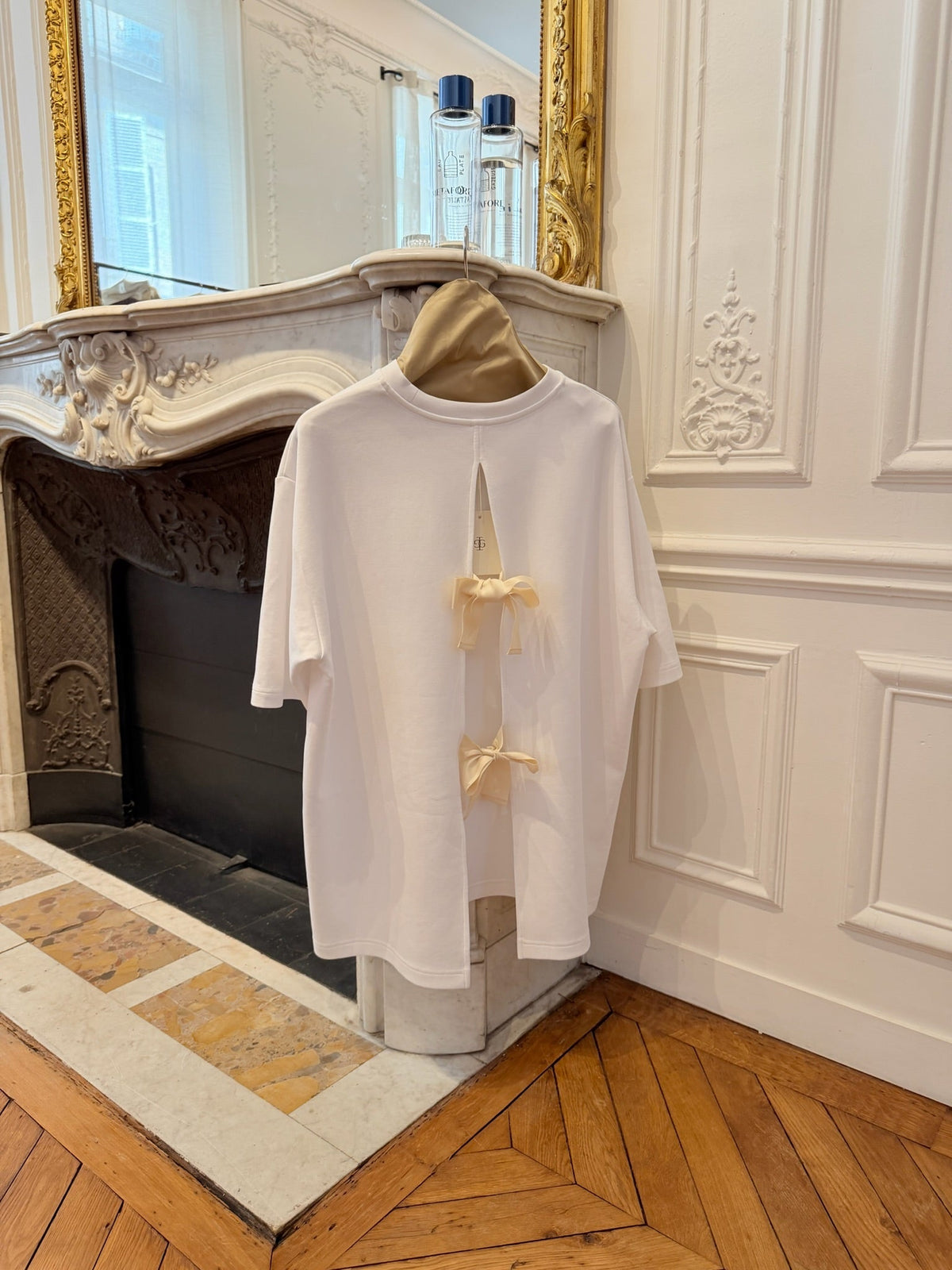 The Garment - T-shirt - Cream - TG Bow
