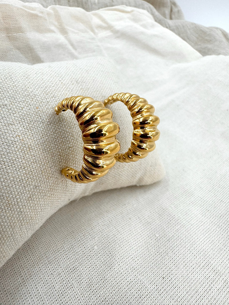 Nine - Curly Earrings