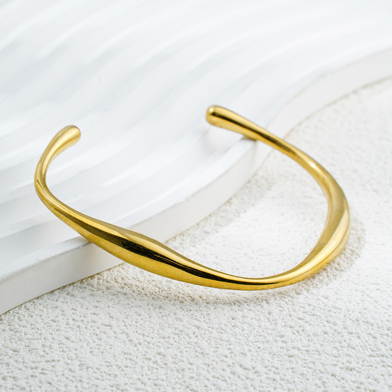 Nine - Echo Bracelet