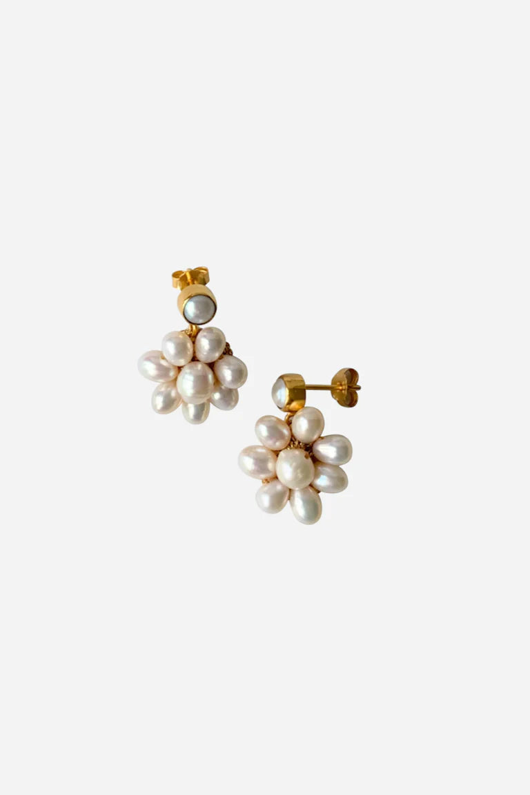 Ibu Jewels - Øreringe - Stud Flower Pearl- EAE
