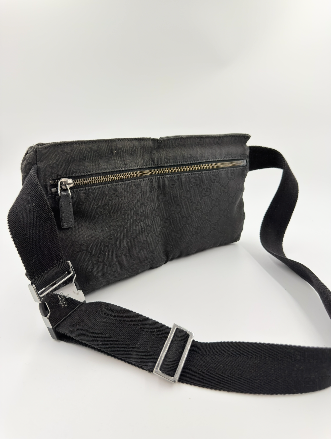 Gucci - Sort - GG canvas bæltetaske - Secondhand
