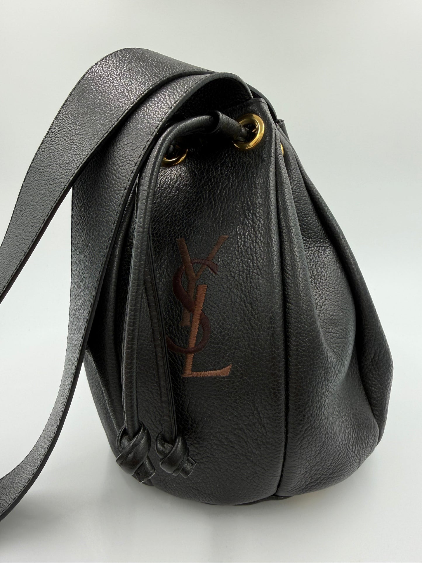 Saint Laurent - Bucket Bag - Sort - Emmanuelle - Secondhand