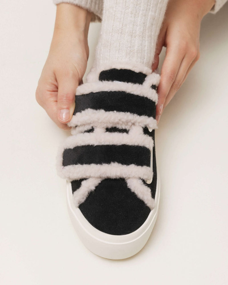 Inuikii - Sneakers - Black - Shearling Low Velcro
