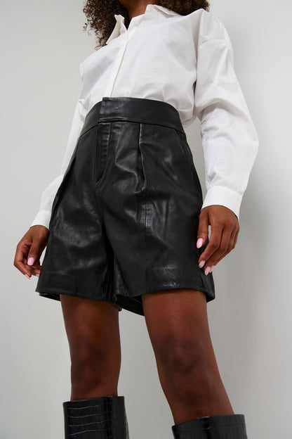 My Essential Wardrobe - Shorts - Sort Læder - 12 The Leather Shorts