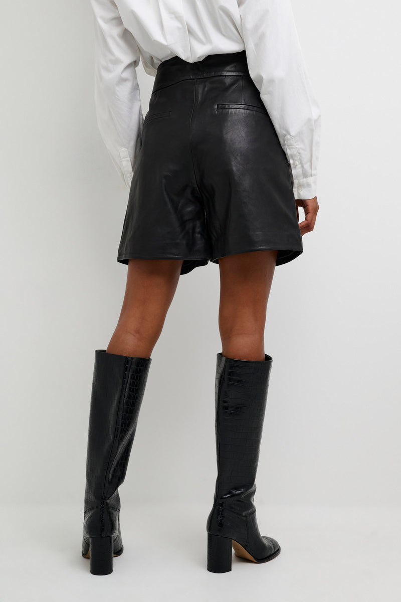 My Essential Wardrobe - Shorts - Sort Læder - 12 The Leather Shorts