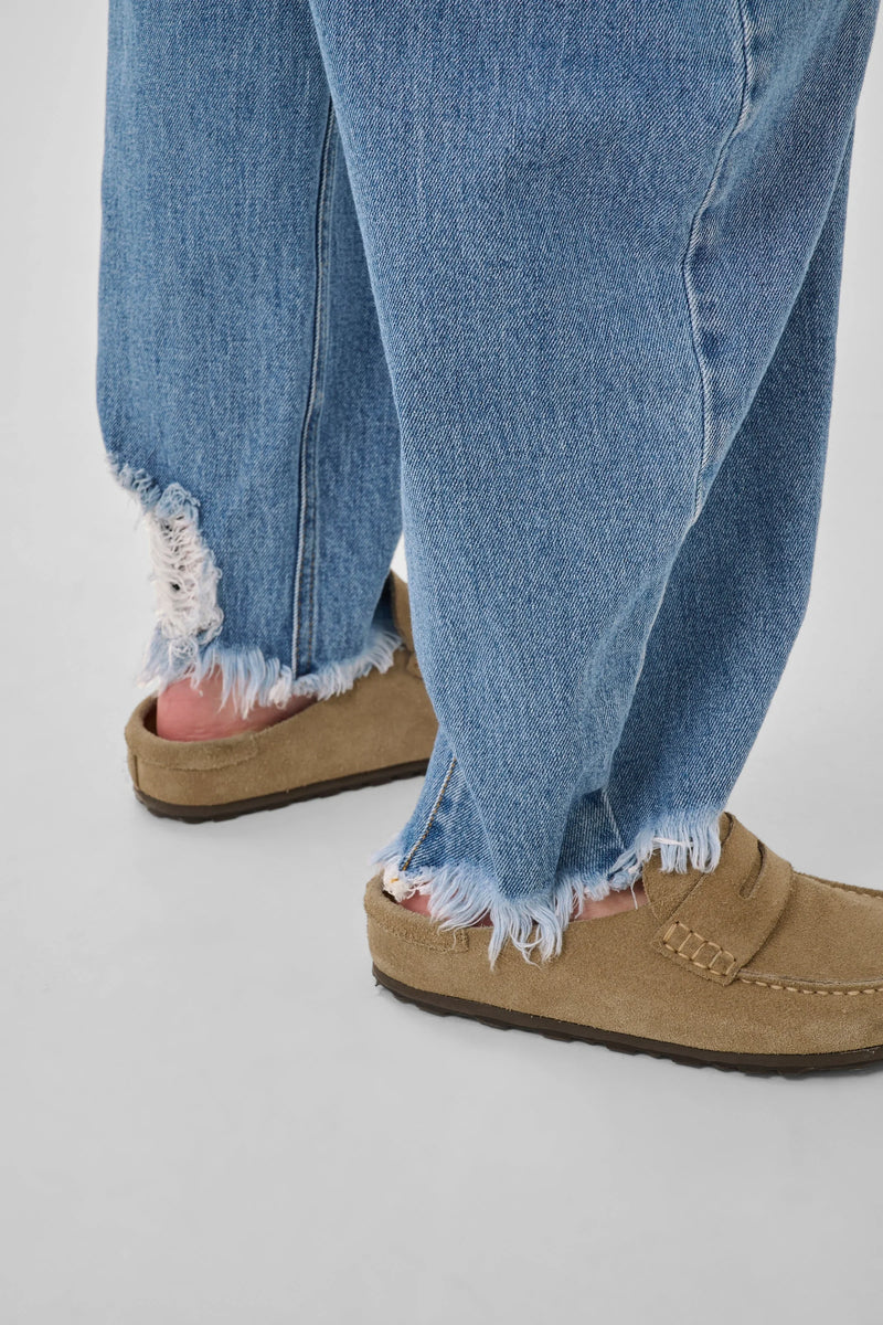 My Essential Wardrobe - Jeans - Lucy Balloon