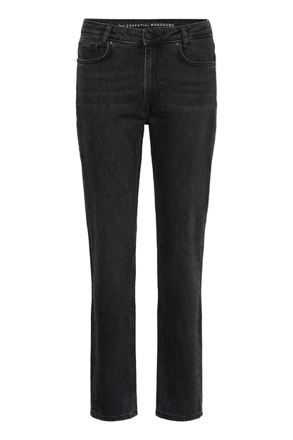 Sorte jeans med retro vask, fem lommer, og "MY ESSENTIAL WARDROBE" i linningen.