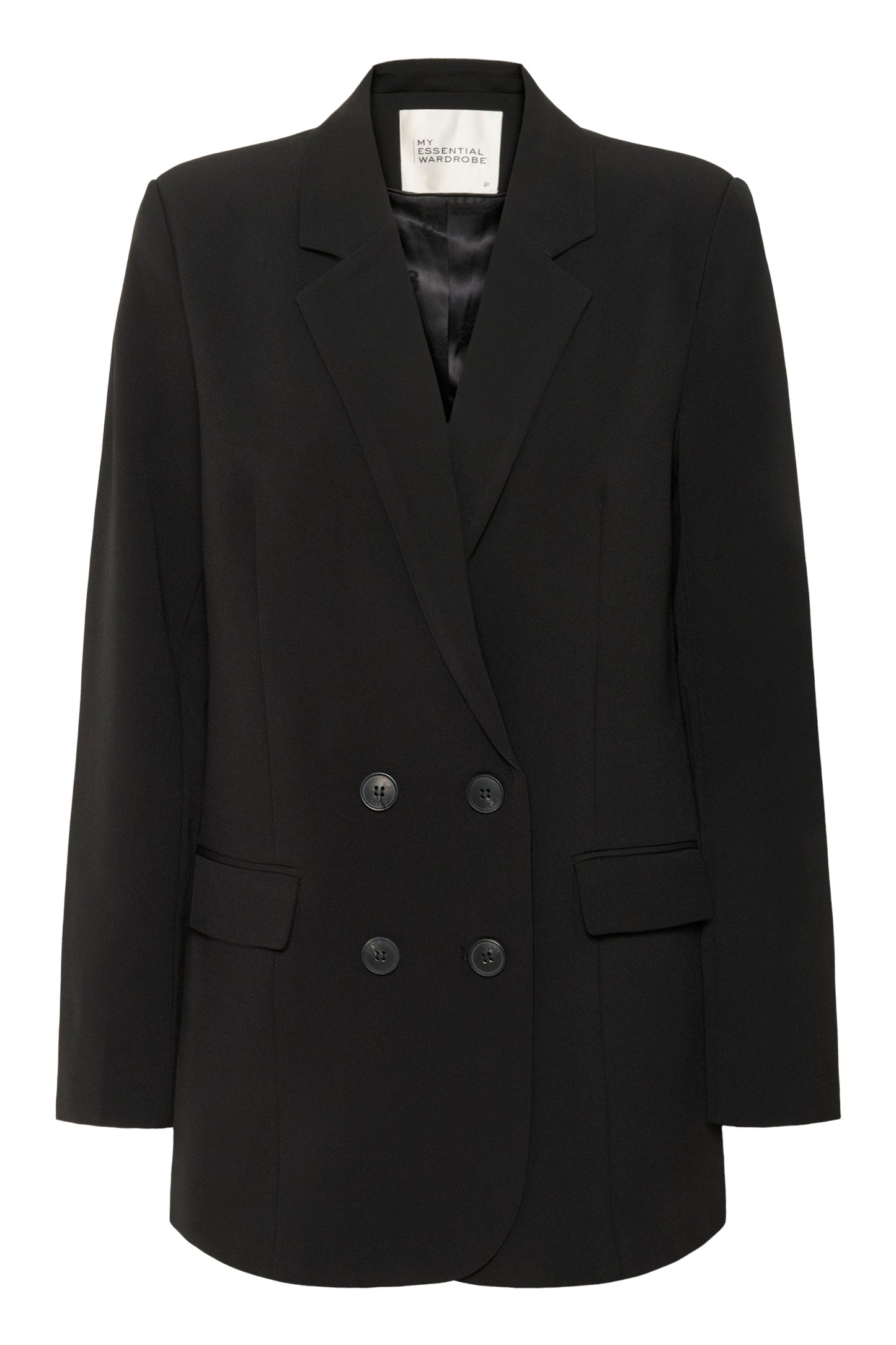 Skræddersyet sort blazer med to rækker knapper og indvendigt mærke fra My Essential Wardrobe.