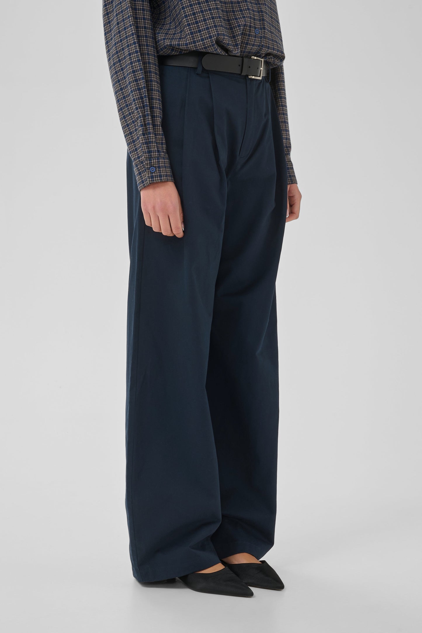 My Essential Wardrobe - Bukser - Dark Sapphire Blue - Gisva