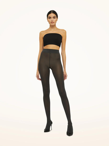 Wolford Velvet de Luxe 66 er elegante, dækkende strømpebukser med en blød og eksklusiv finish