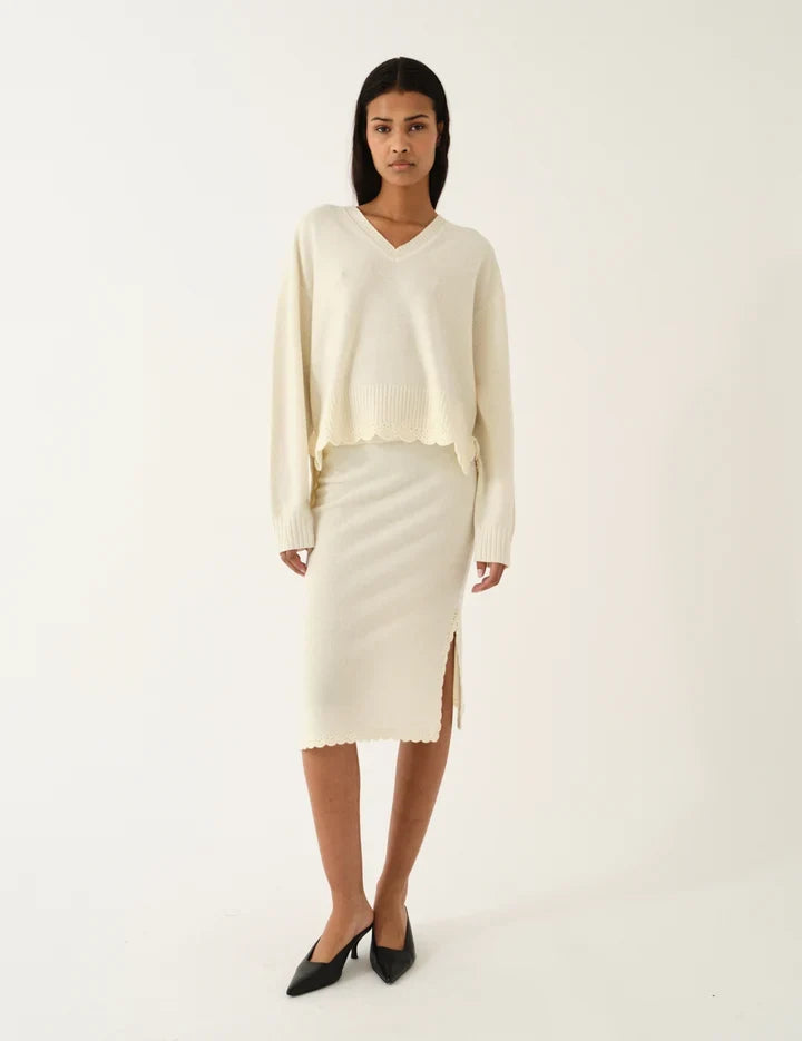 The Garment - Strik - Cream - Como Crochet V-Neck