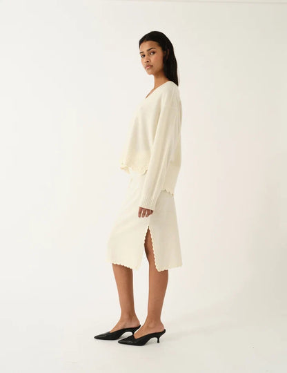 The Garment - Strik - Cream - Como Crochet V-Neck