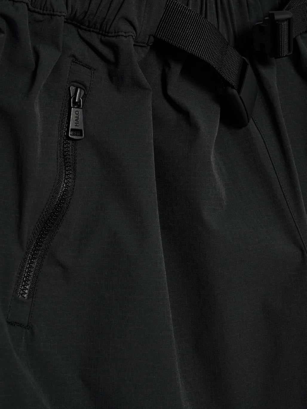 HALO - Shorts - Sort - Move