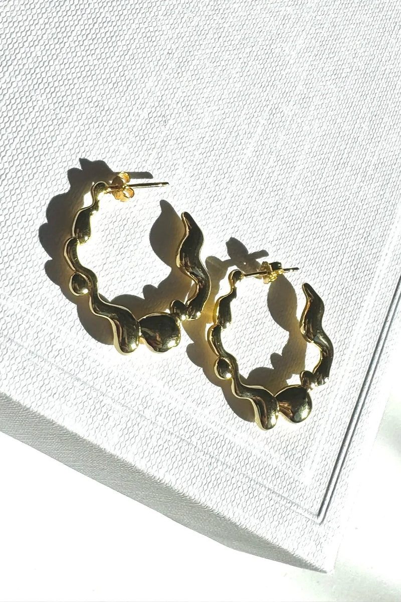 Andcopenhagen - Øreringe hoops - 18 karat guldbelagt 925 sterlingsølv - Swirl suie - Stilkompagniet.dk