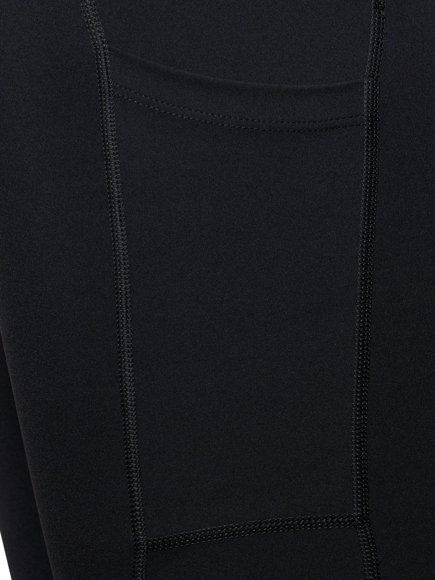 Halo - Shorts - Black - 610509-2001