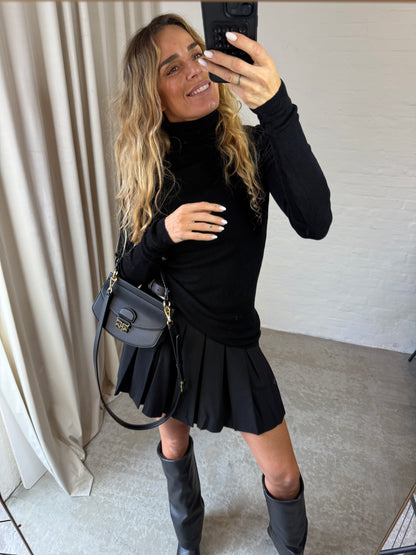 The Collection - Asymmetrisk bluse - Black - Zana