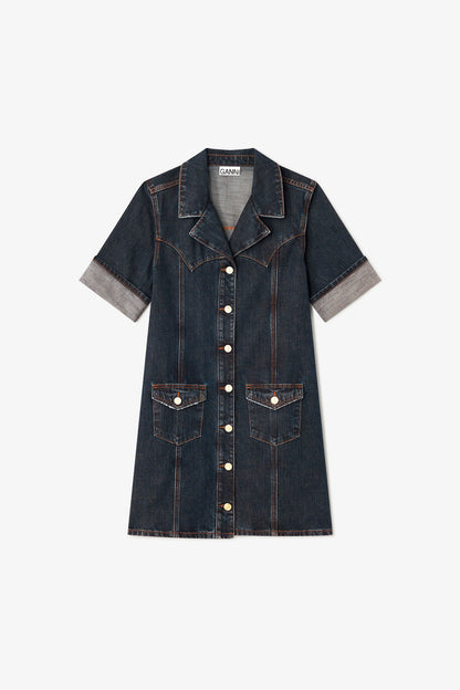 denimkjole fra GANNI kombinerer et afslappet udtryk med feminine detaljer