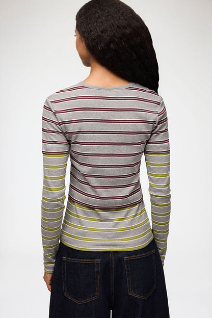 langærmede bluse fra GANNI er designet med et moderne lag-på-lag-look