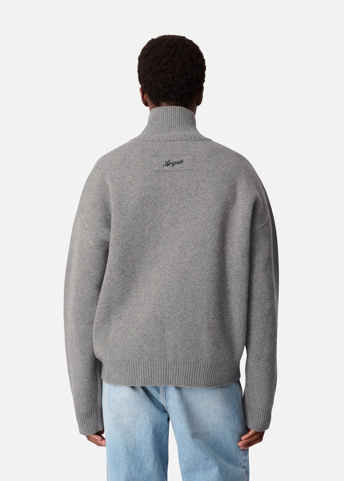 Core Zip-Up Sweater fra Axel Arigato er en blød, strikket cardigan i farven Grey Melange