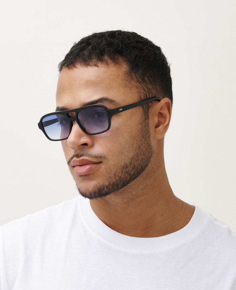 Messy Weekend - Solbriller - Black Gradiant Blue - Burt