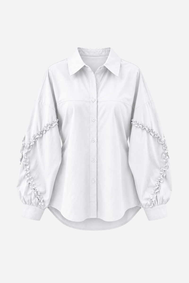 hvide skjorte fra The Collection kombinerer et klassisk udtryk med fine, feminine detaljer