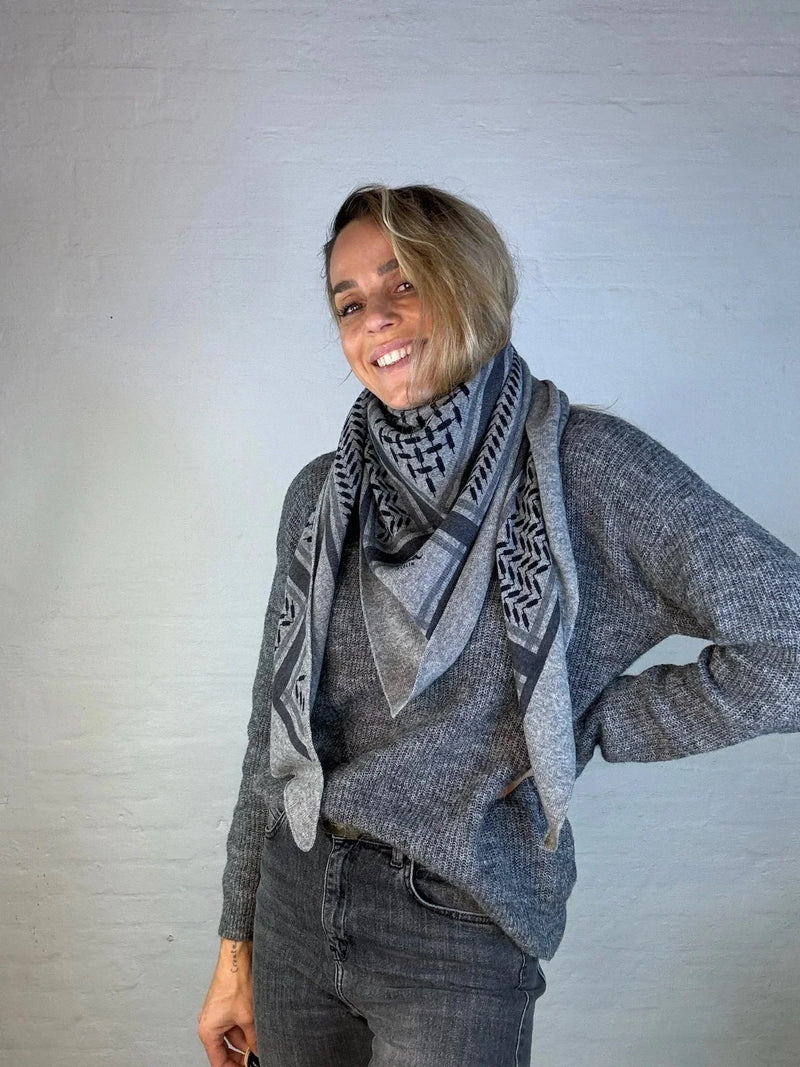 Lala Berlin - Cashmere tørklæde - City middlegrey melange - Trinity Classic M - Stilkompagniet.dk