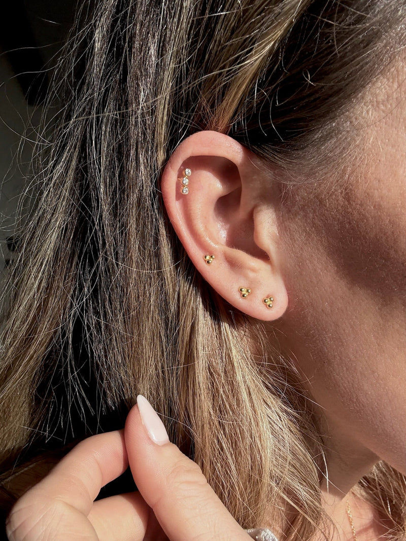 Andcopenhagen Jewelry - Øreringe studs - 18 karat Guldbelagt 925 sterlingsølv - Dina 3 sten