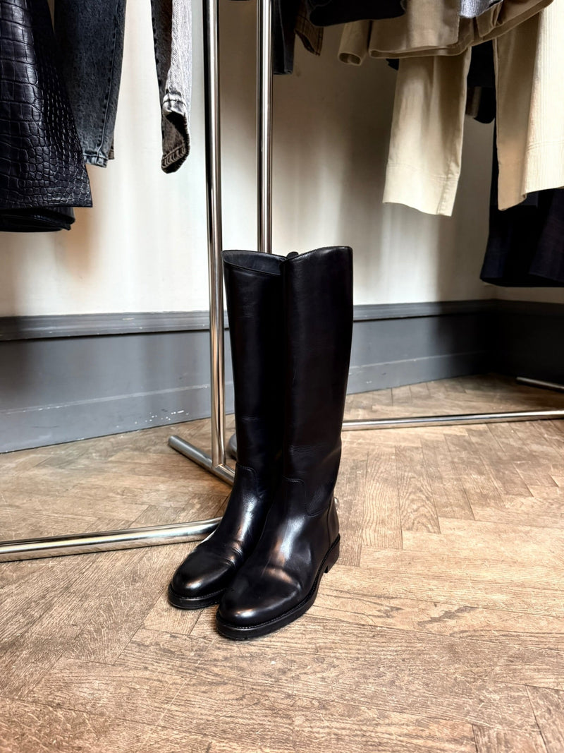 Phenumb - Equestra Long - Limited Drop - Black