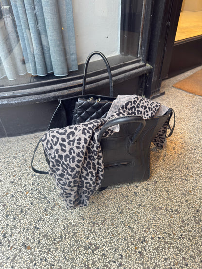 Lala Berlin - Cashmere Tørklæde - Stradivari Black - Triangle Leo M