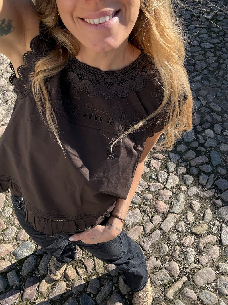 The Garment - Top - Chocolate - Kirsten