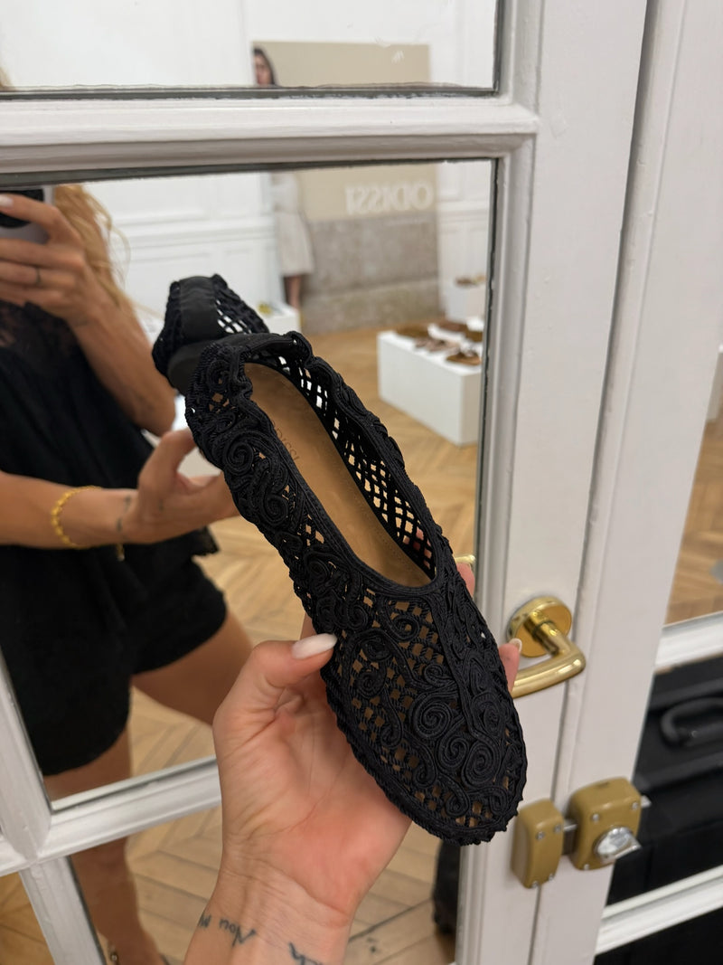 Odissi - Ballerina - Black - Iris Crocheted Flat