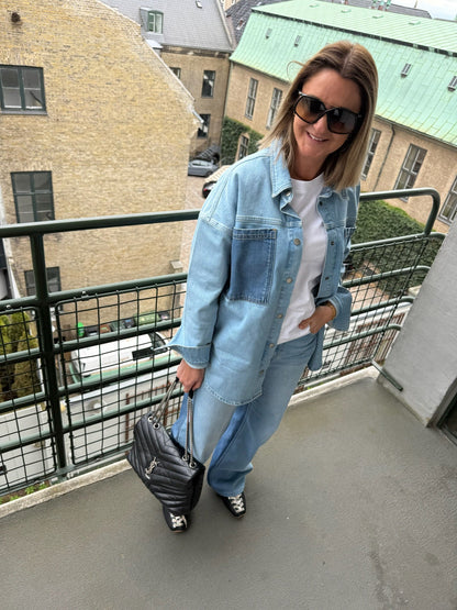 My Essential Wardrobe - Denimskjorte - Light Blue - Mazie Boxy Mix