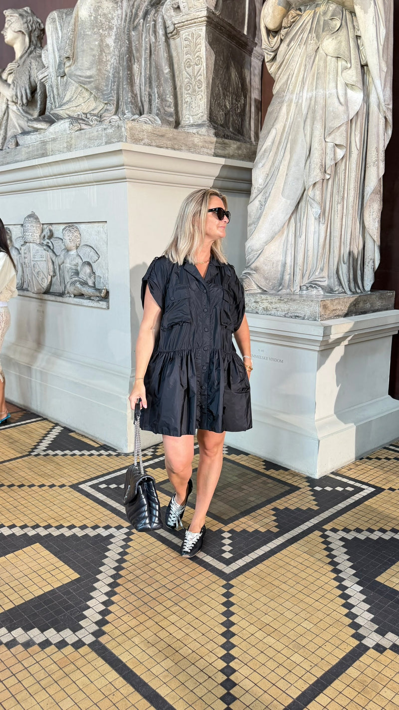Ganni - Kjole - Black - Flyweight Nylon Mini Utility Dress
