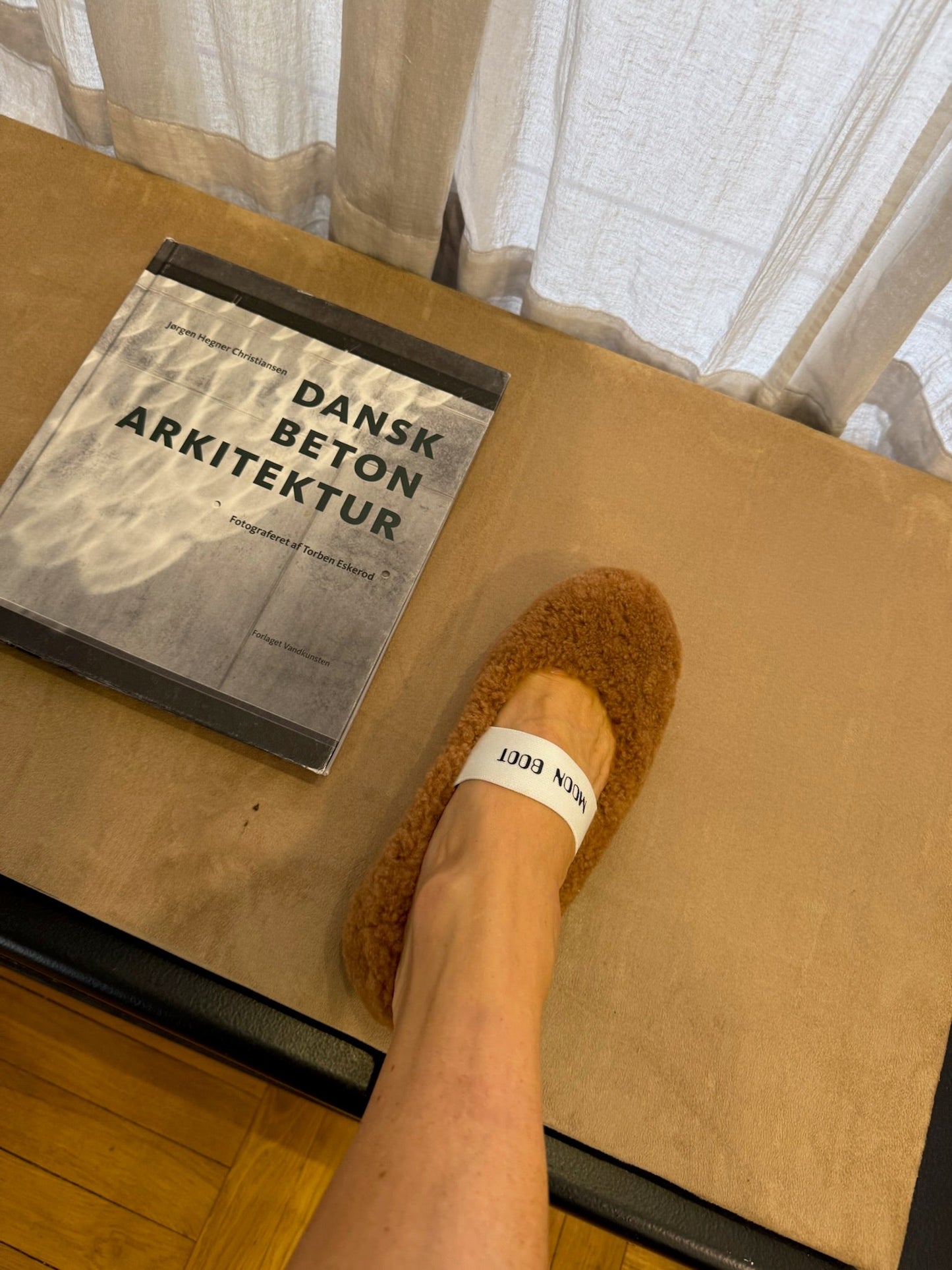 Moon Boots - Shearling Ballerina - Cognac