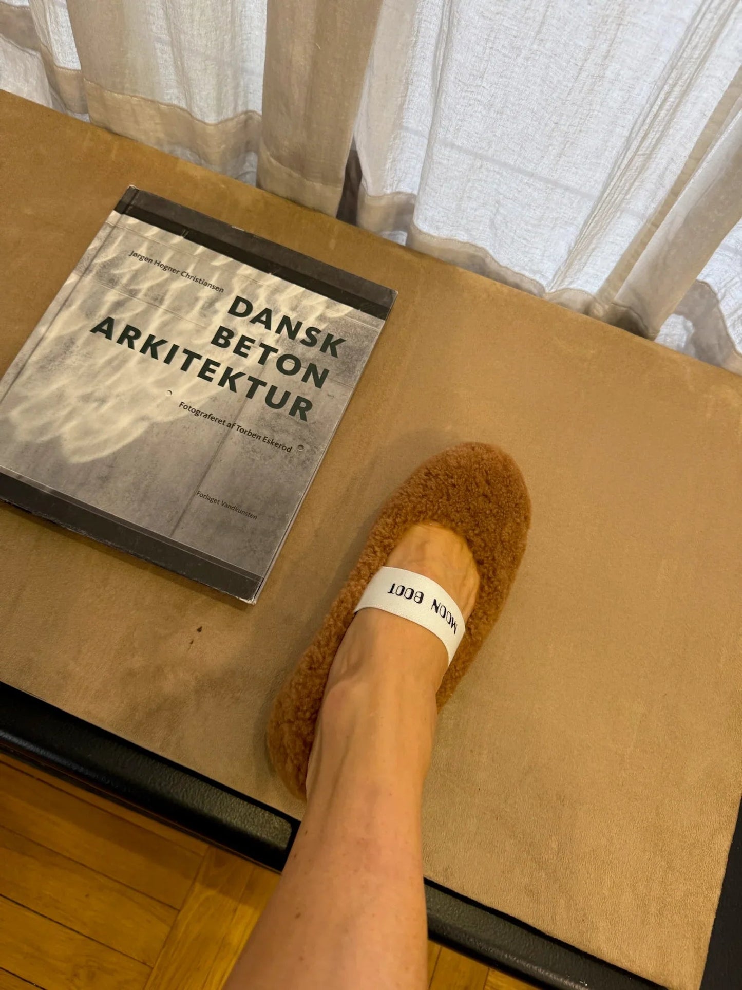 Moon Boots - Shearling Ballerina - Cognac