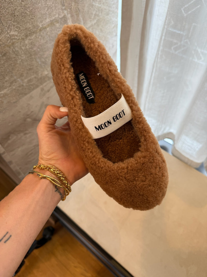 Moon Boots - Shearling Ballerina - Cognac