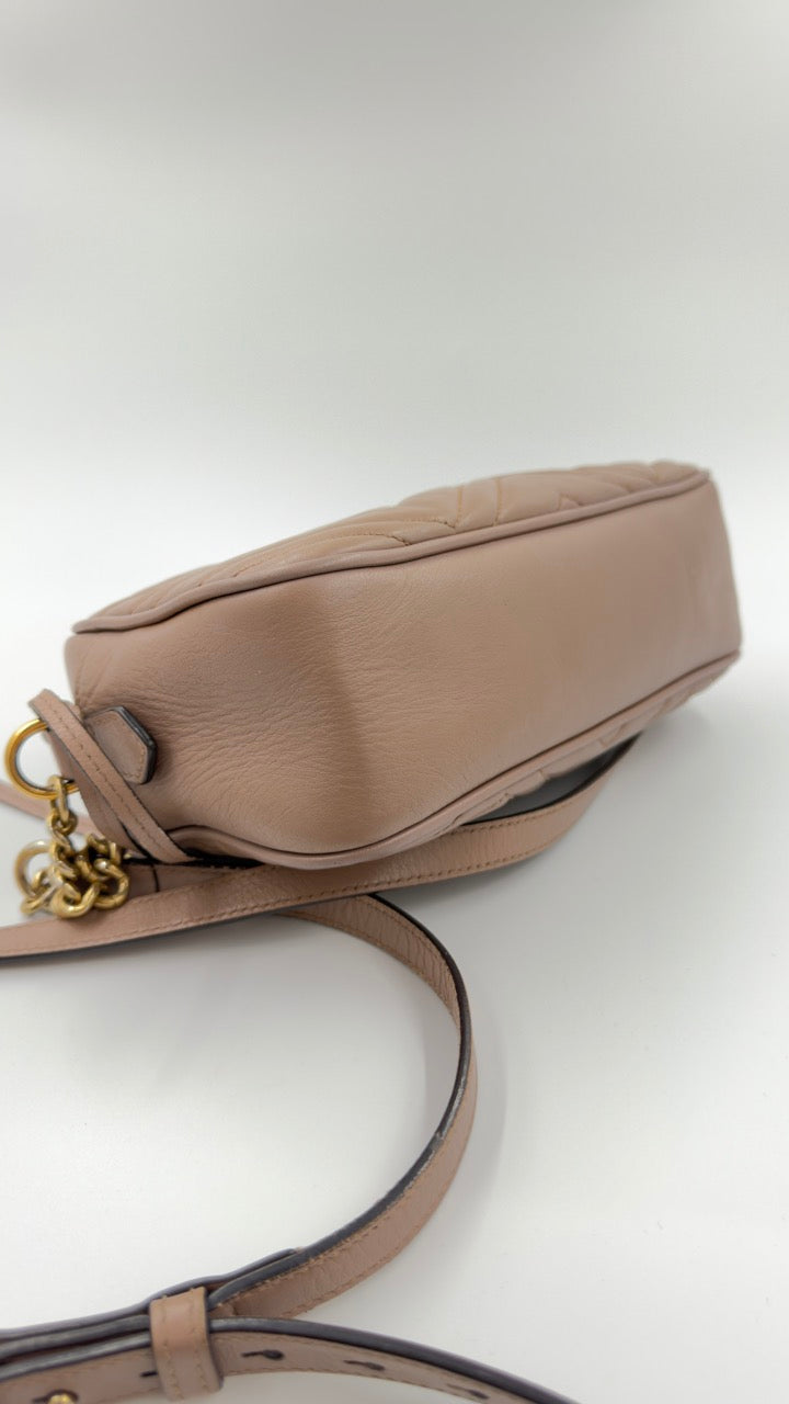 Gucci - GG Marmont Matelassé Mini - beige crossbody taske - secondhand