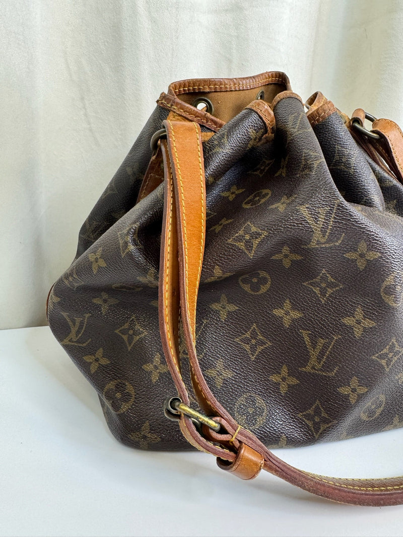 Louis Vuitton -  Monogram petite noé - Skuldertaske - Secondhand