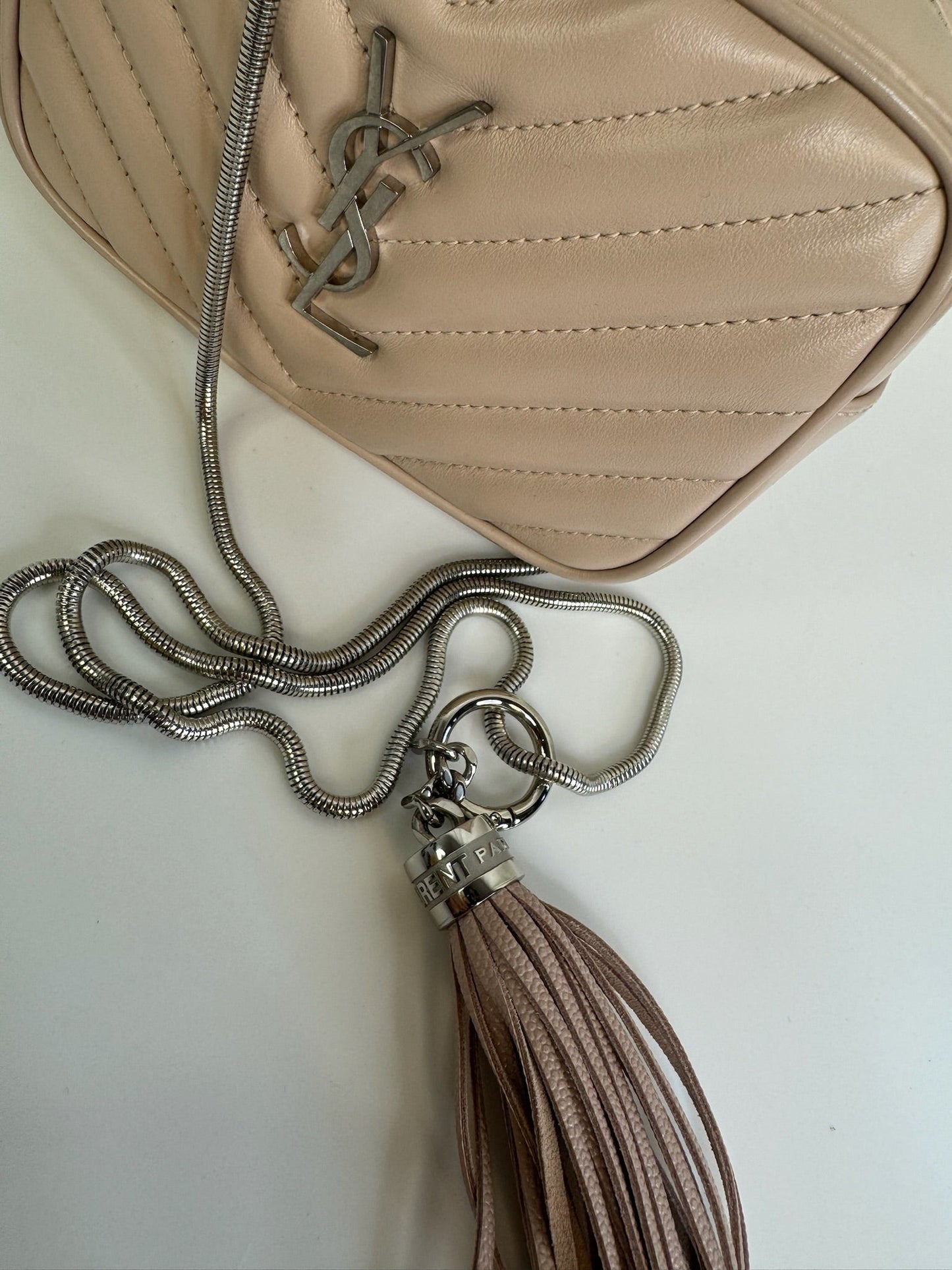 Yves Saint Laurent - lou crossbody bag - Beige - Secondhand