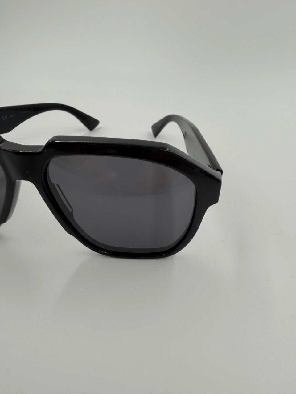 Bottega Veneta BV1035S - solbriller - sorte geometriske solbriller - secondhand